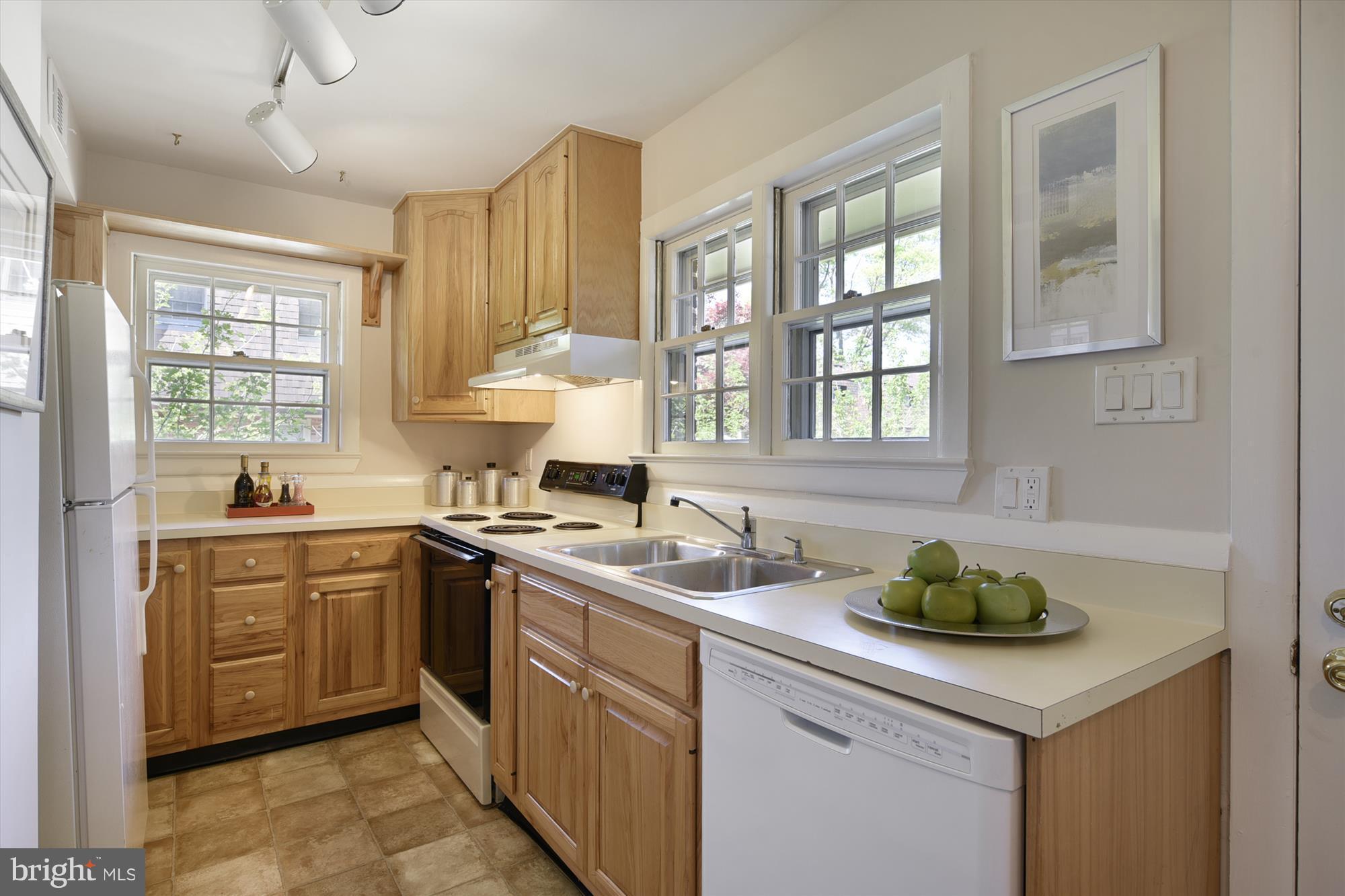 WINTER HILL - Residential