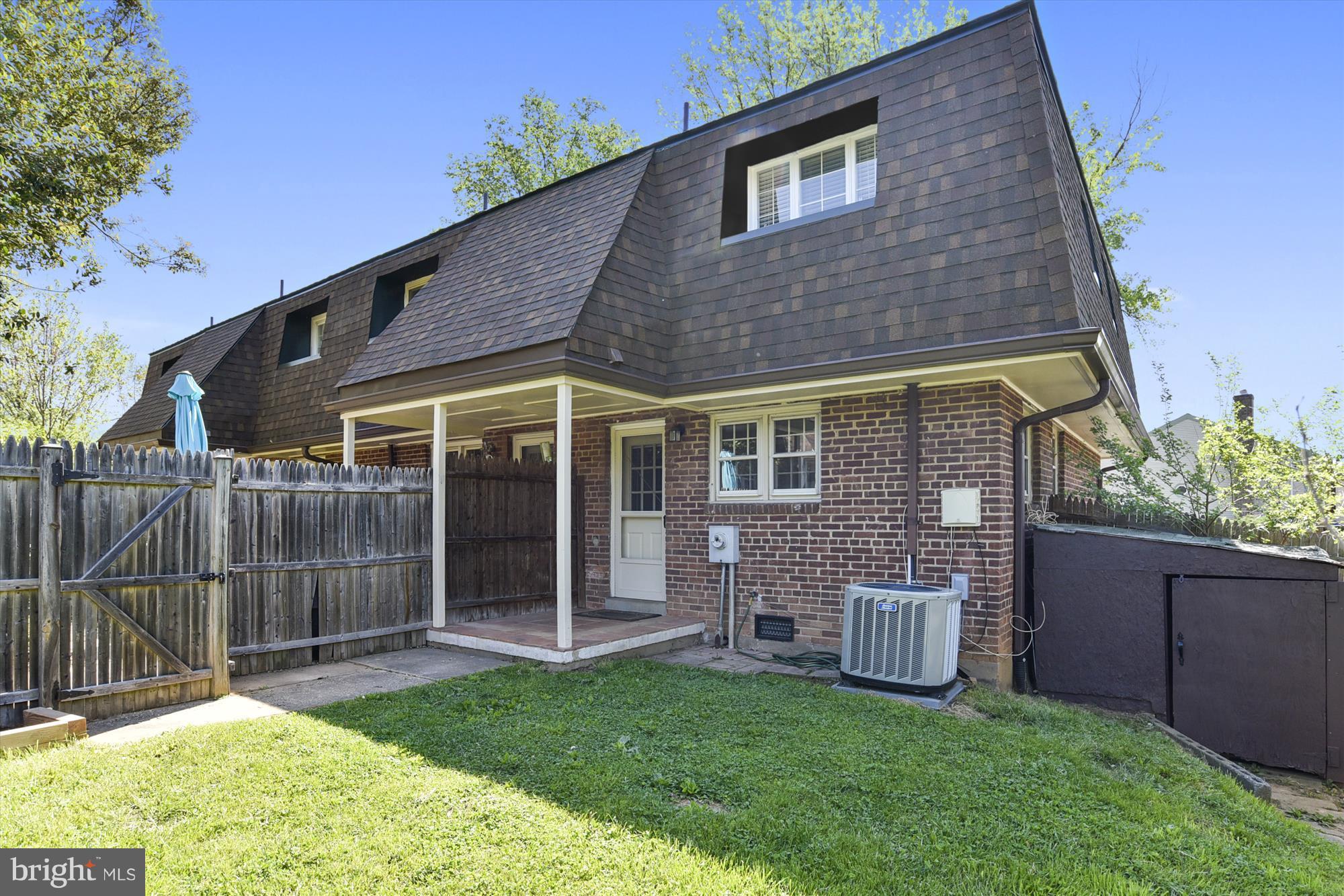 WINTER HILL - Residential