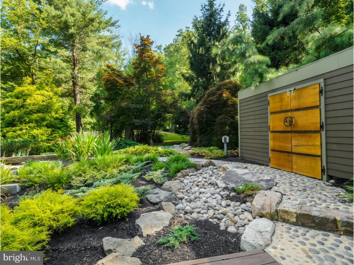 NEW HOPE HILLS - Residential