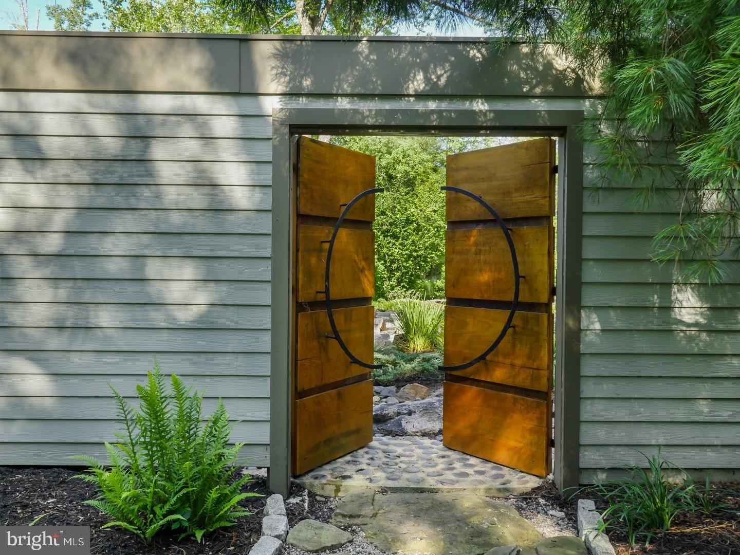 NEW HOPE HILLS - Residential