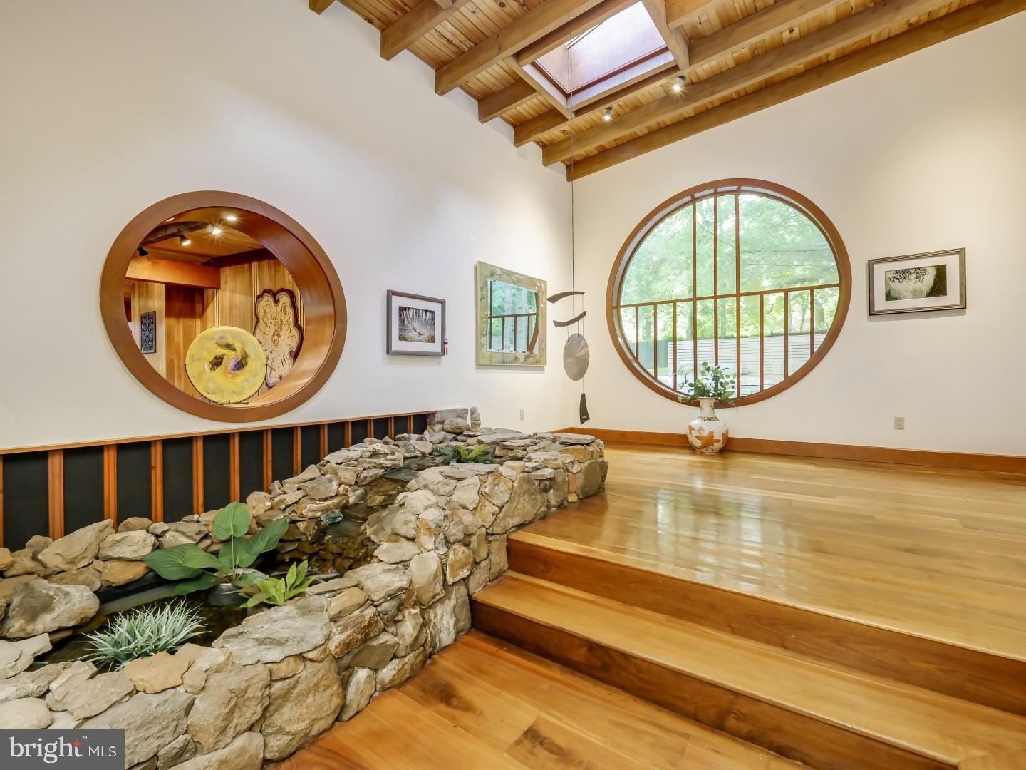 NEW HOPE HILLS - Residential