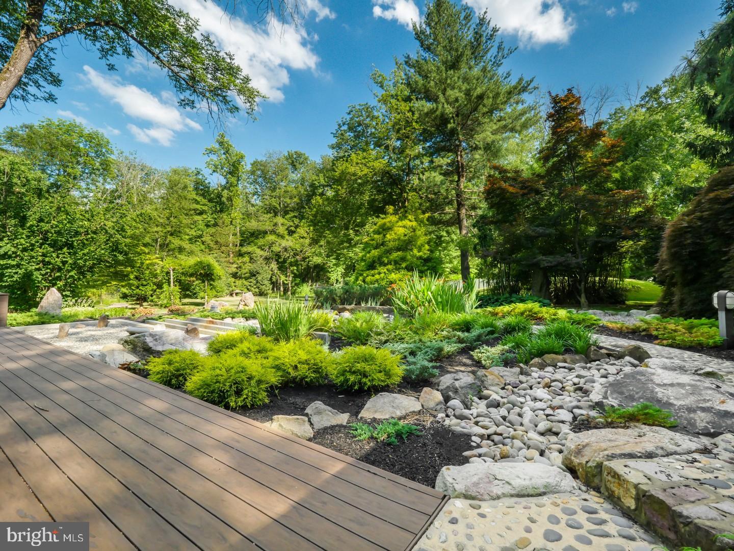 NEW HOPE HILLS - Residential