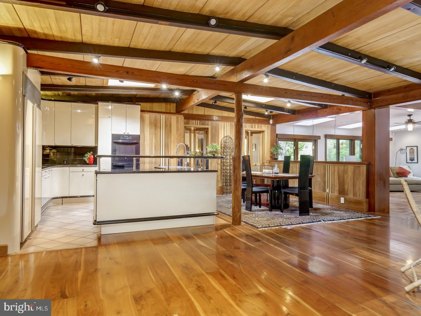 NEW HOPE HILLS - Residential