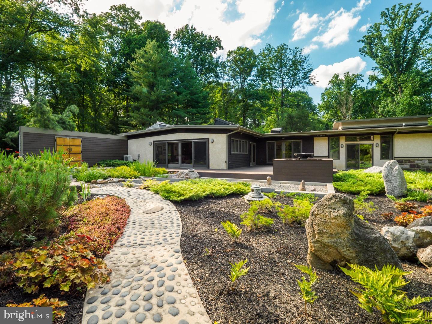 NEW HOPE HILLS - Residential