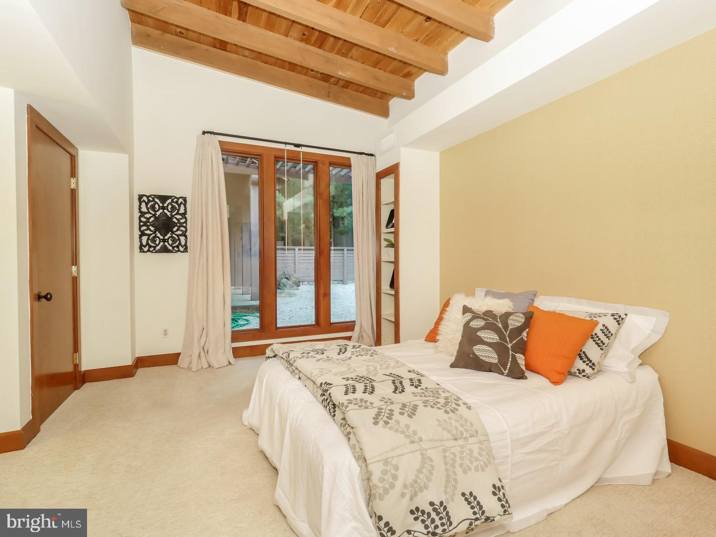 NEW HOPE HILLS - Residential