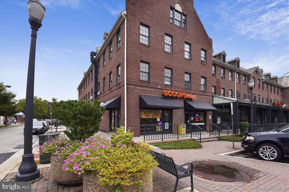 DUNDALK VILLAGE - Residential