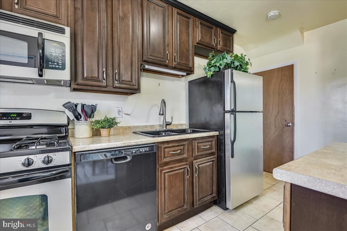 DUNDALK VILLAGE - Residential