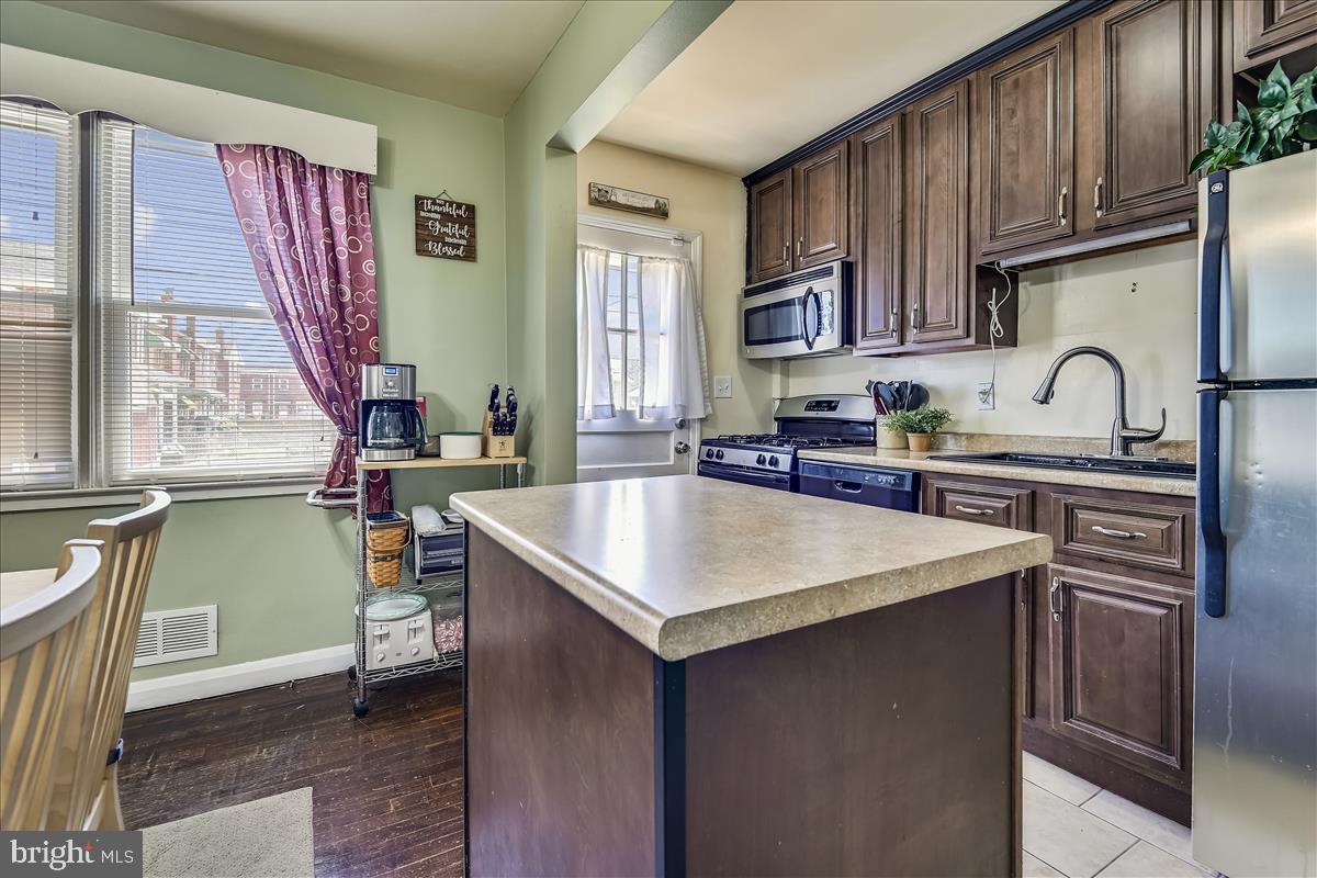 DUNDALK VILLAGE - Residential