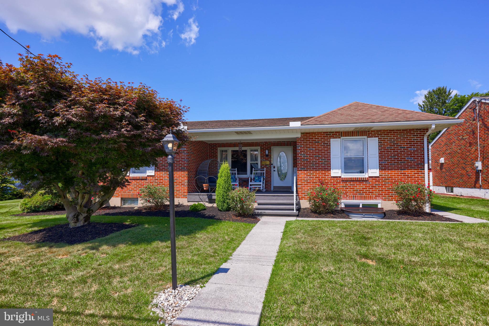 345 W CARPENTER AVENUE
