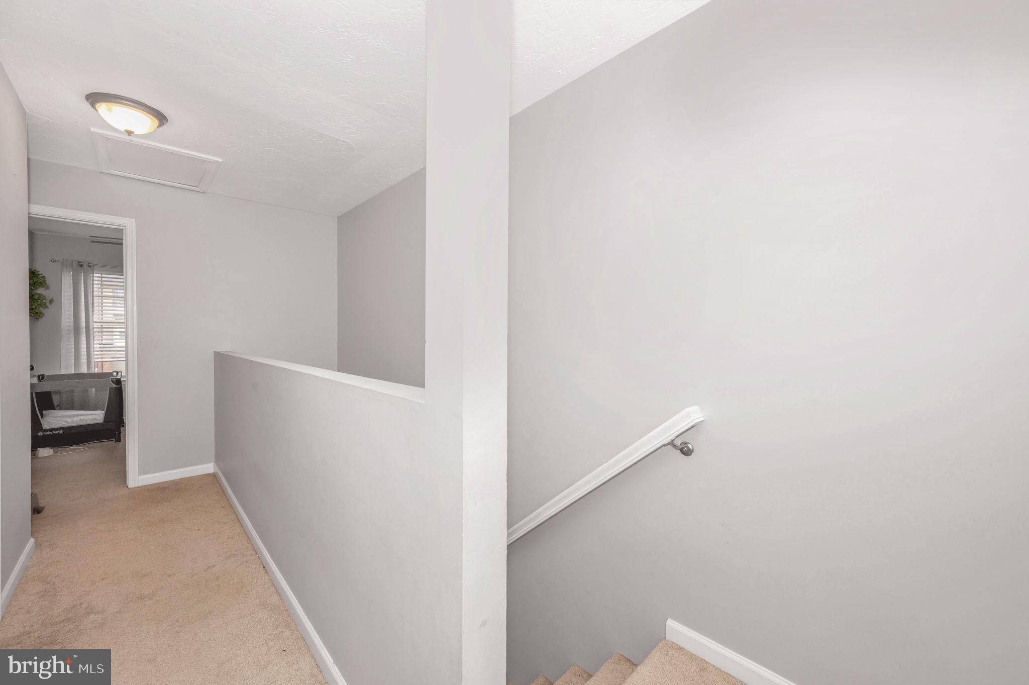 COLONIAL HILLS - Residential