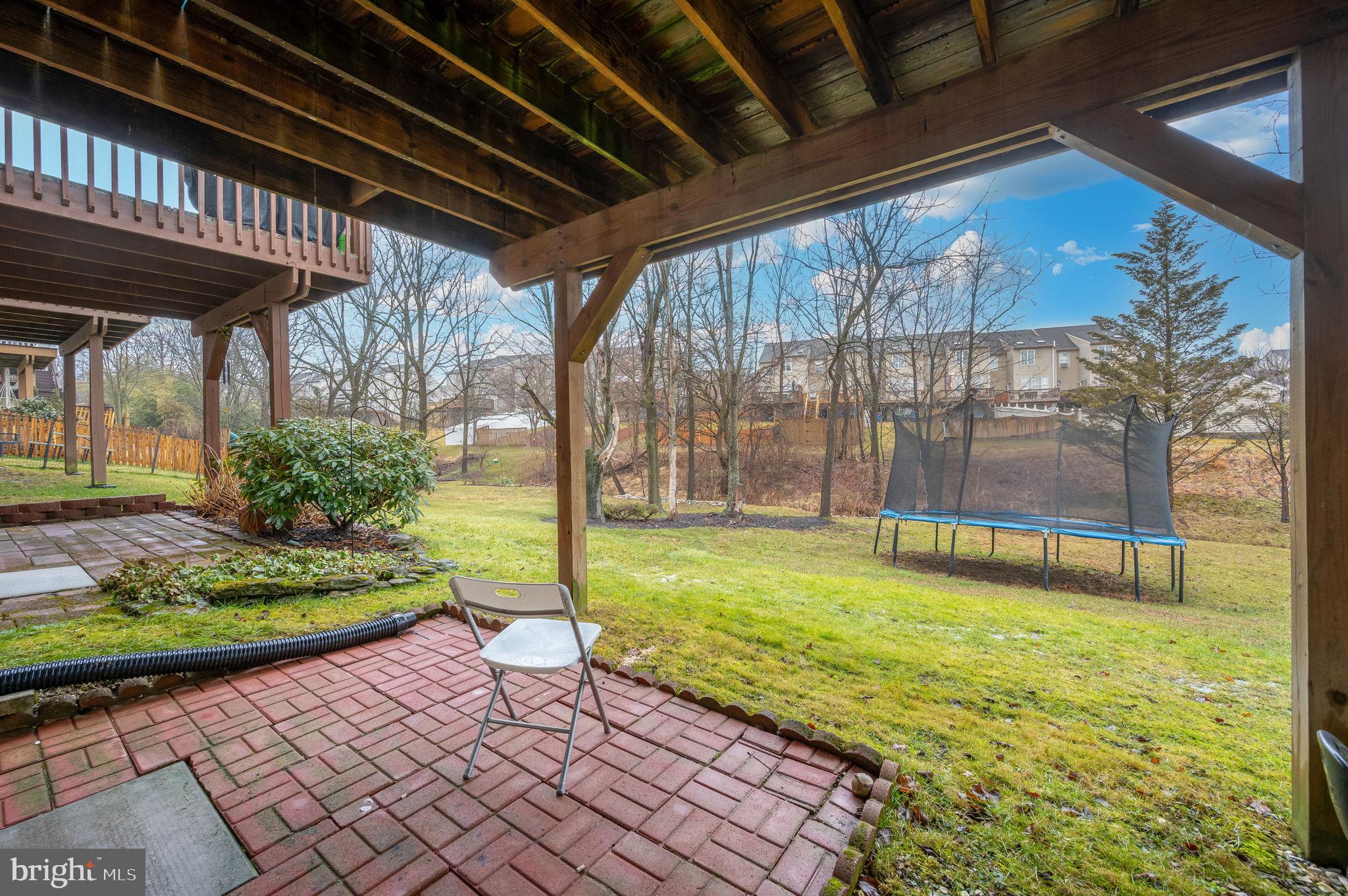 COLONIAL HILLS - Residential