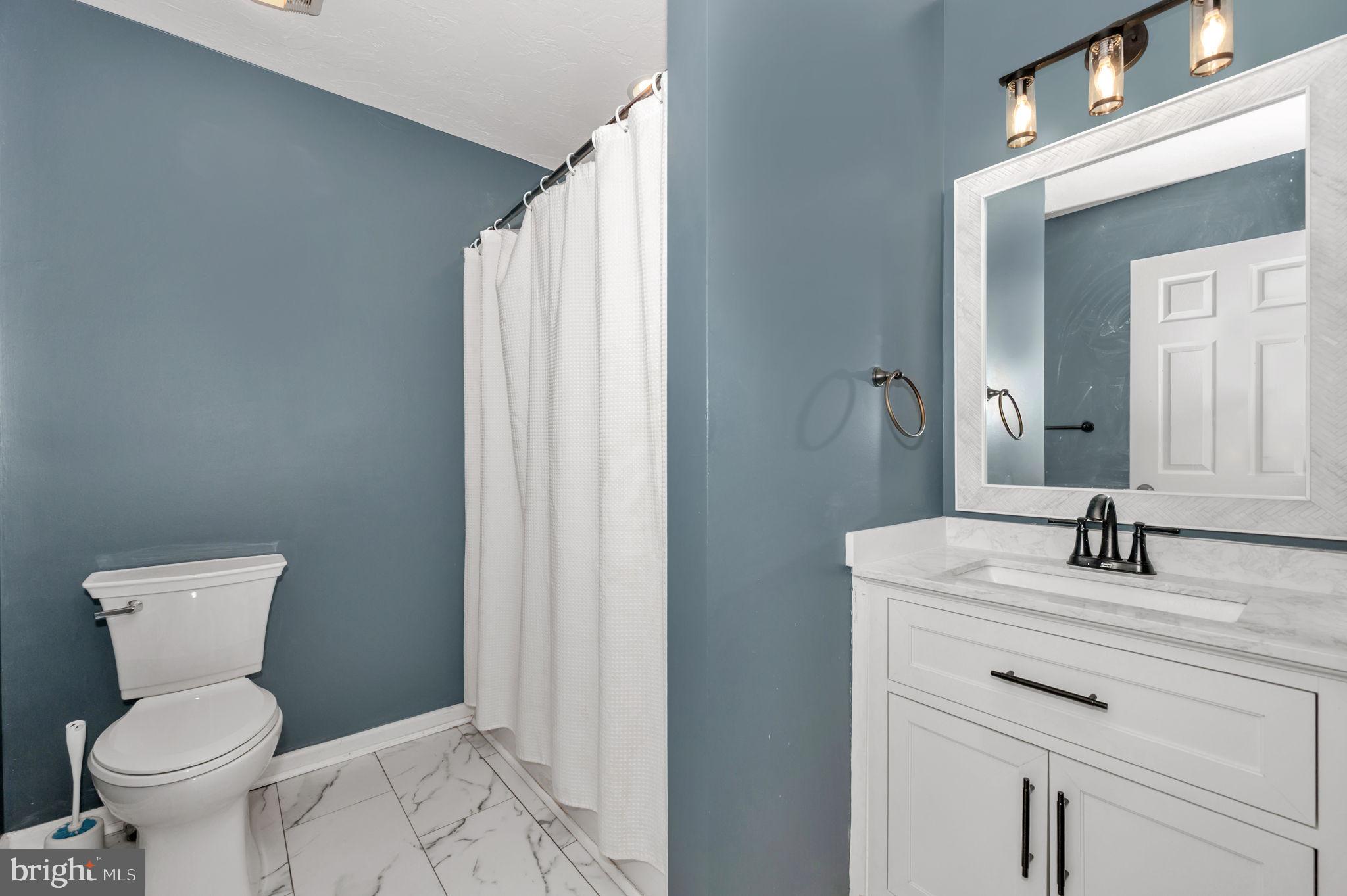 COLONIAL HILLS - Residential