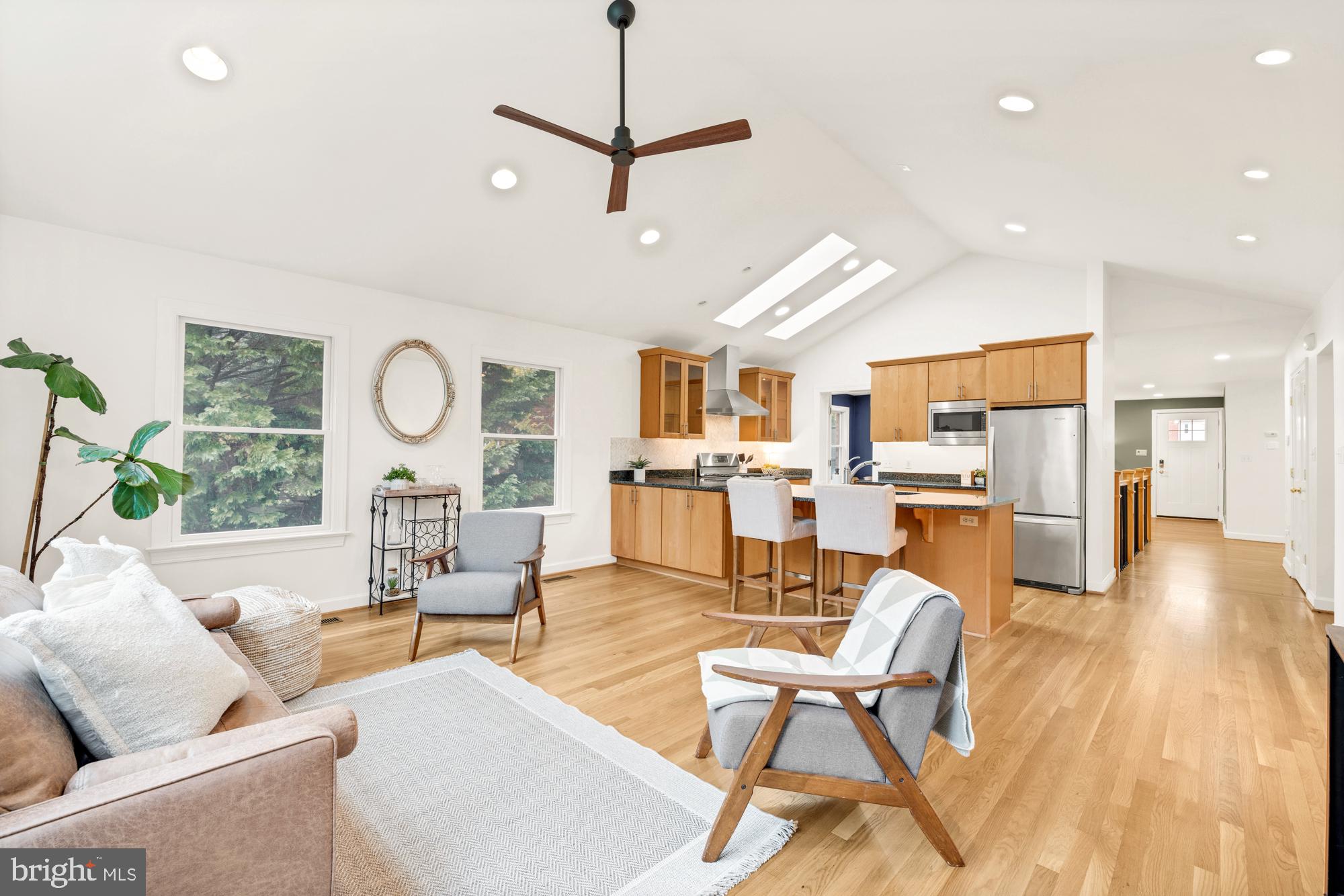 OVER LEE KNOLLS - Residential