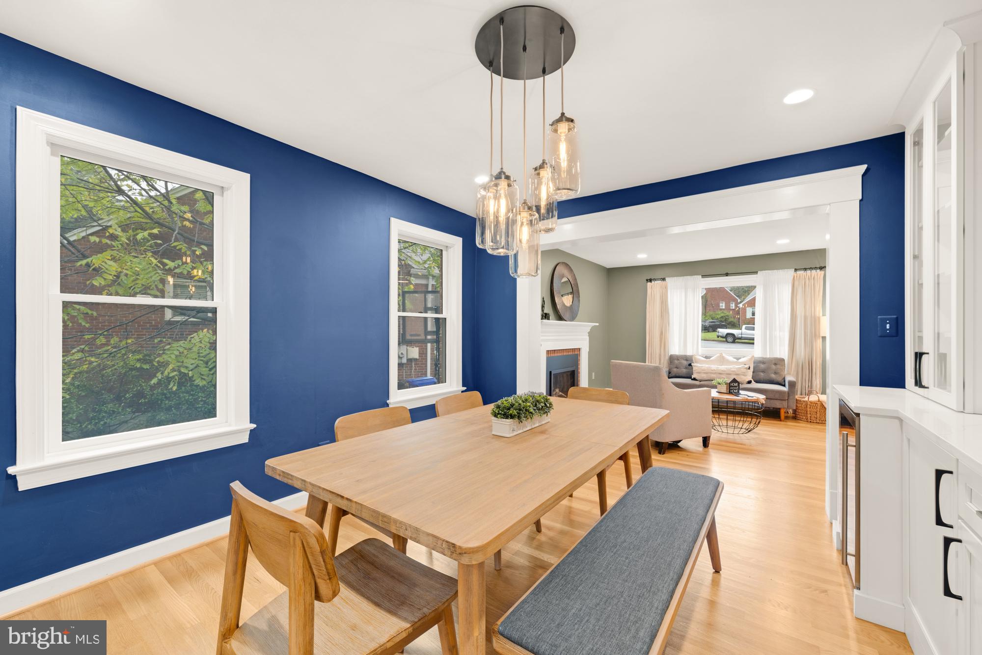 OVER LEE KNOLLS - Residential