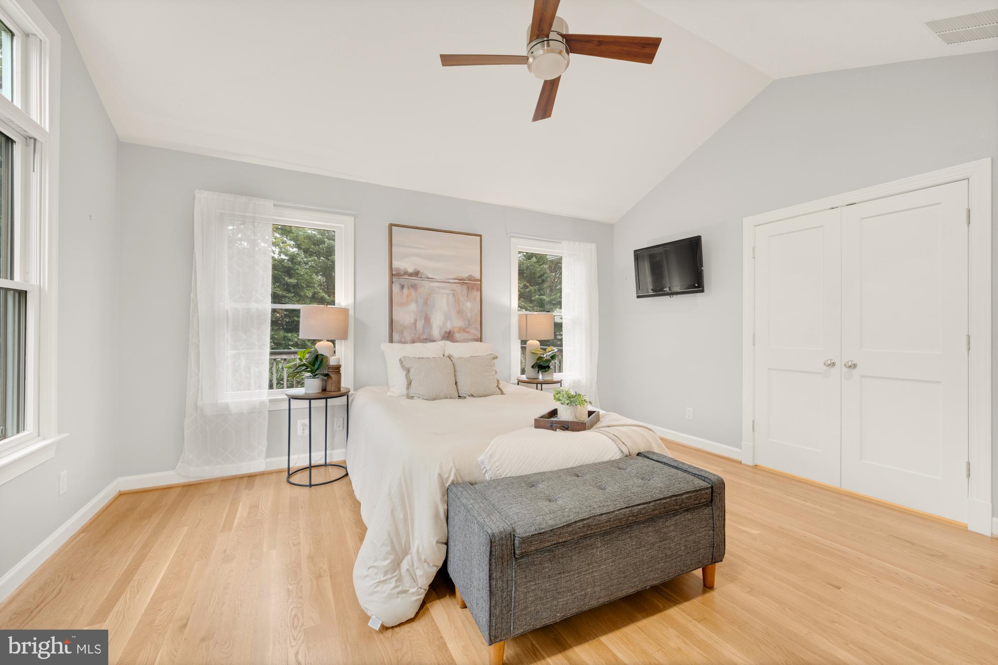 OVER LEE KNOLLS - Residential