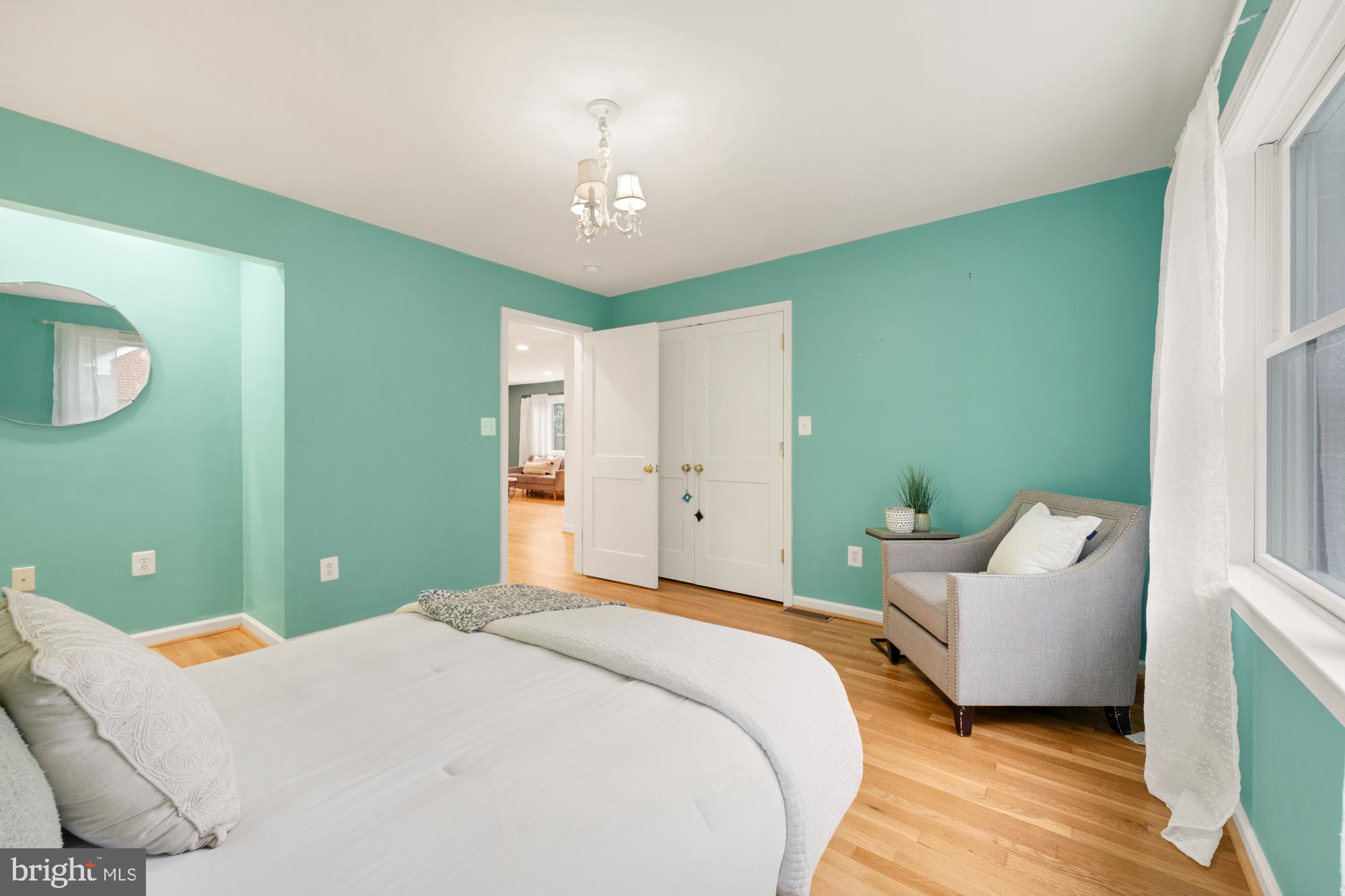 OVER LEE KNOLLS - Residential