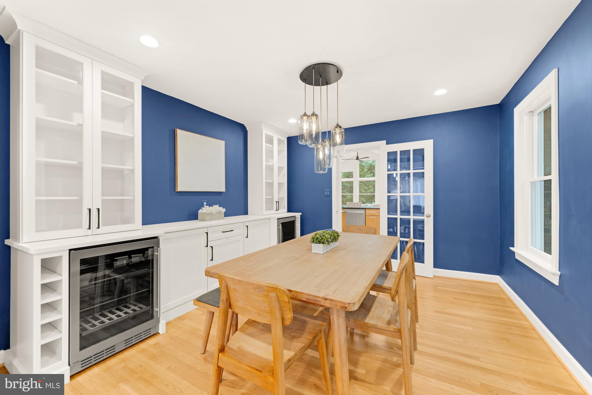 OVER LEE KNOLLS - Residential