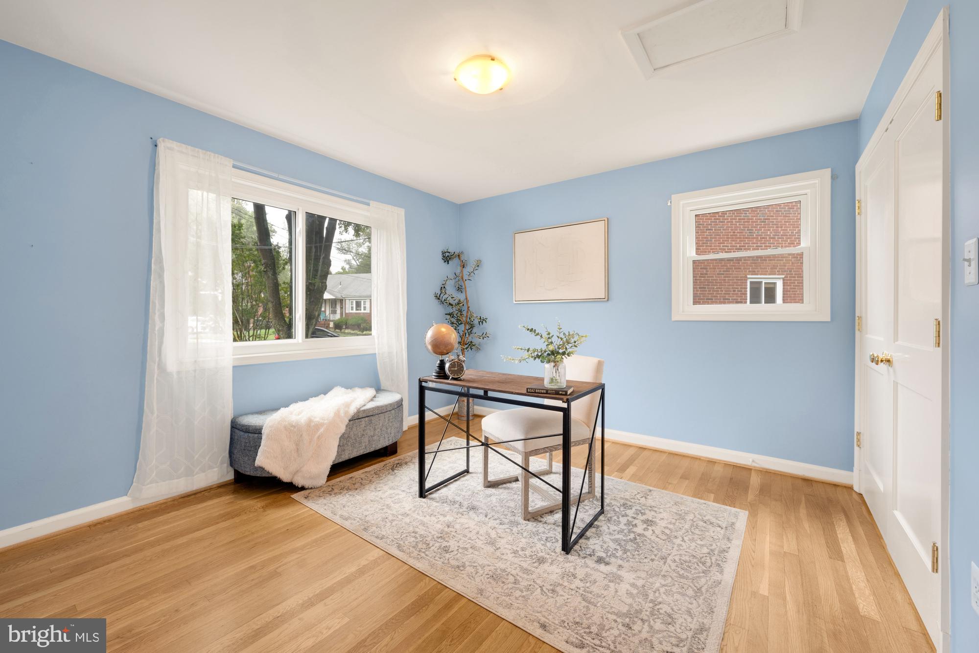 OVER LEE KNOLLS - Residential