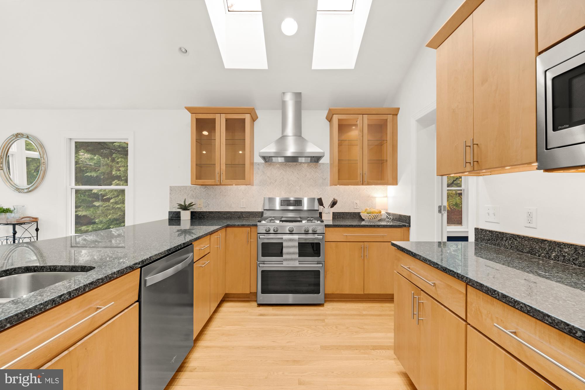 OVER LEE KNOLLS - Residential