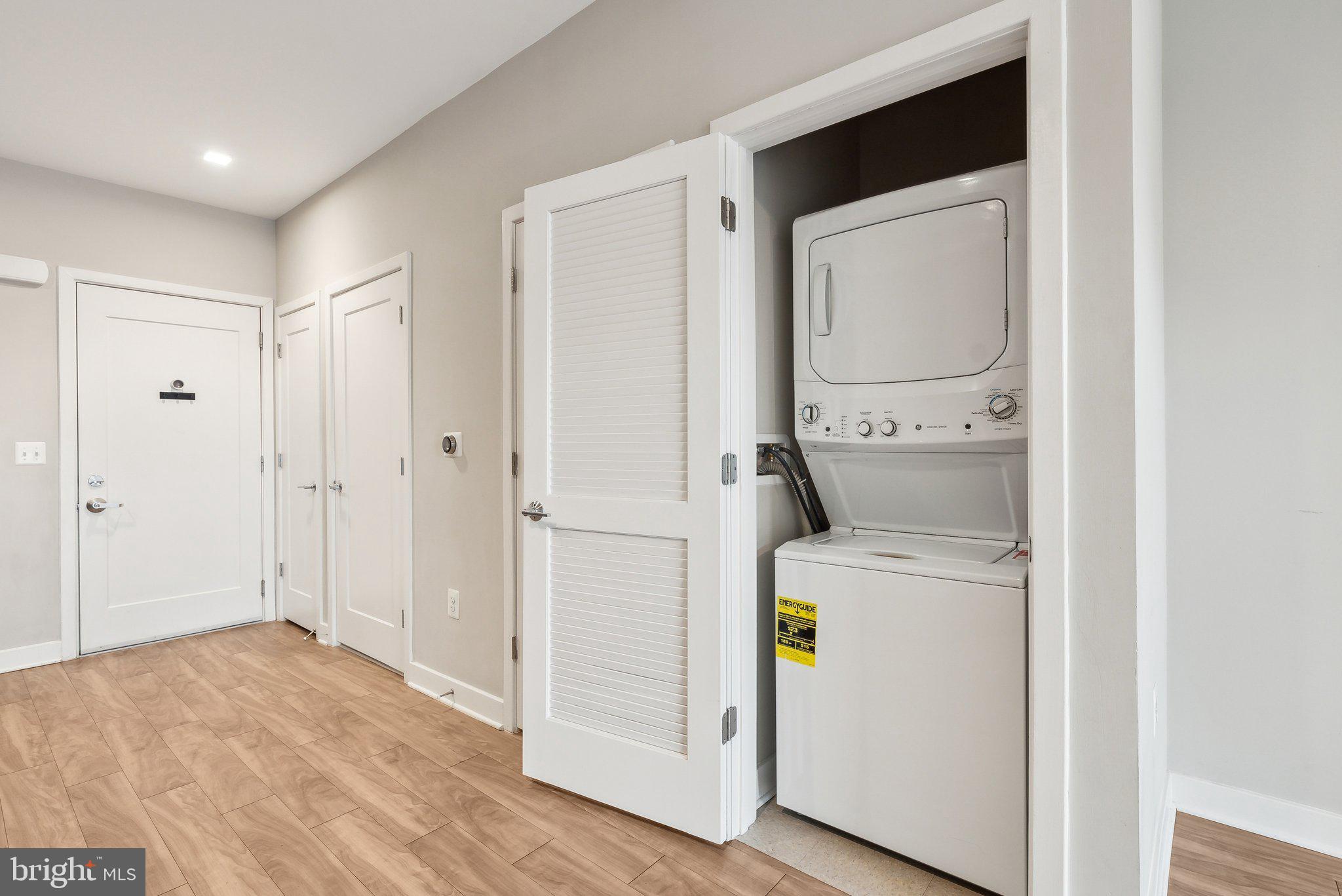 TRAFALGAR FLATS - Residential