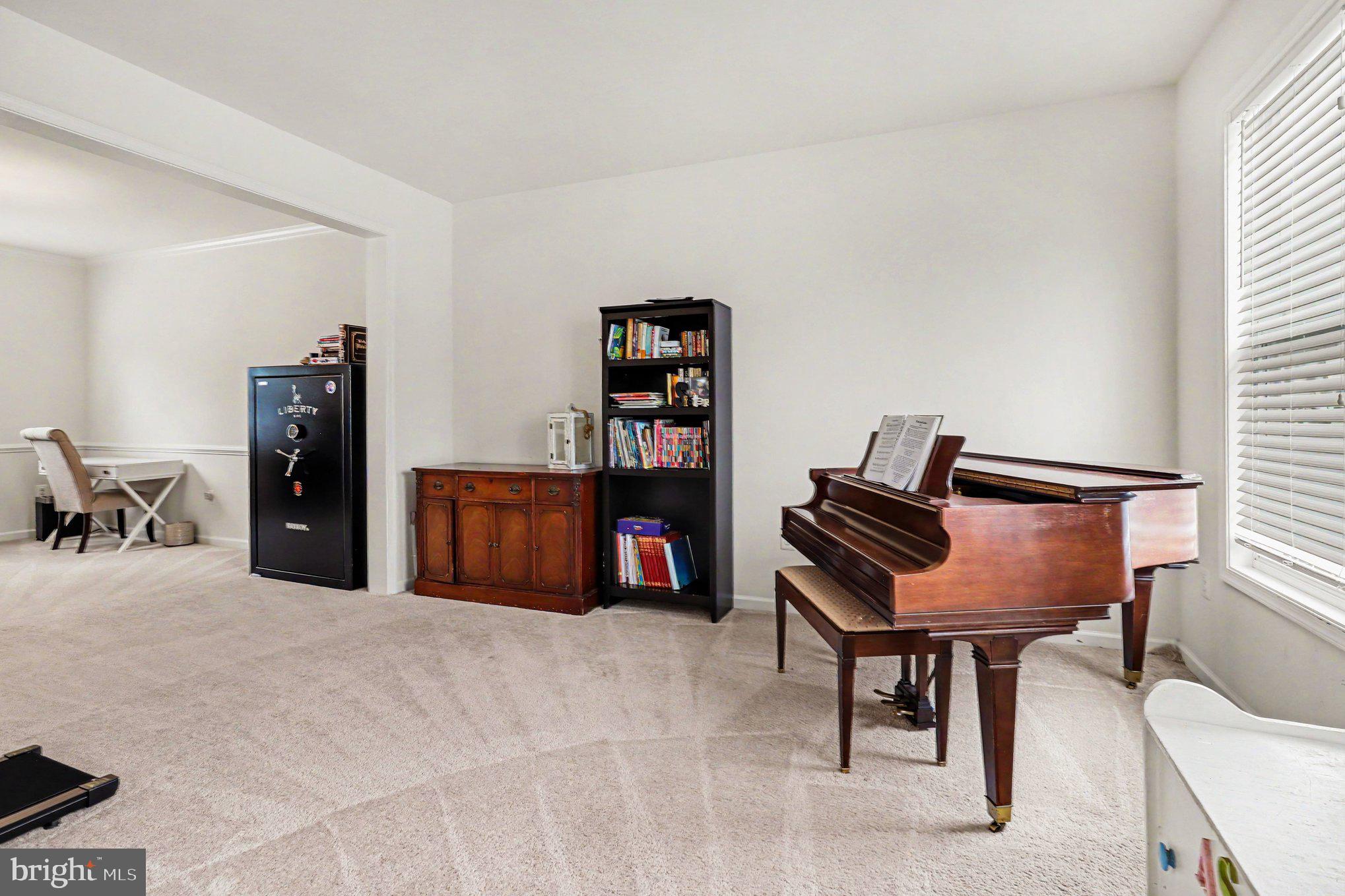 EDGEWOOD - Residential