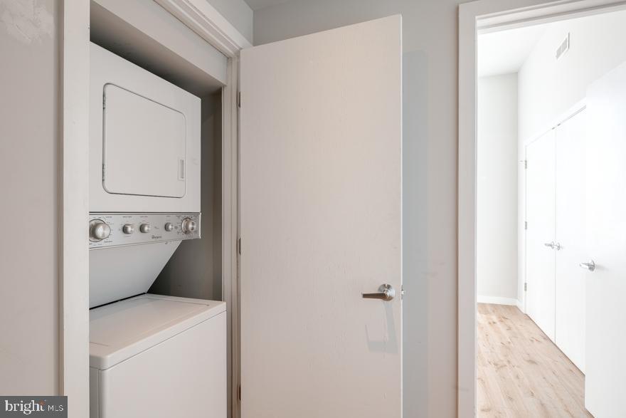 CENTER CITY - Residential Lease