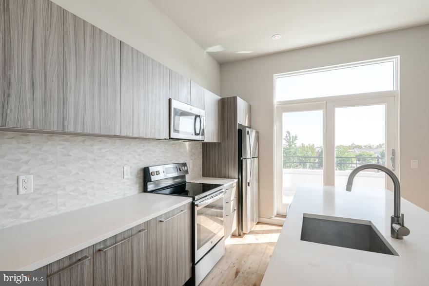 CENTER CITY - Residential Lease