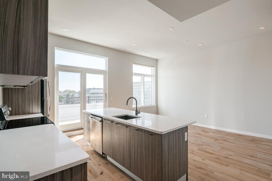 CENTER CITY - Residential Lease