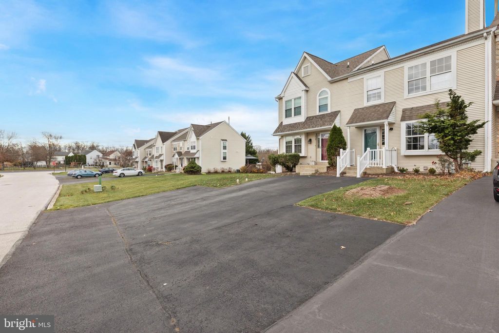 Photo of 615 Longwood Road, COLLEGEVILLE, PA 19426 (MLS # PAMC2162164)