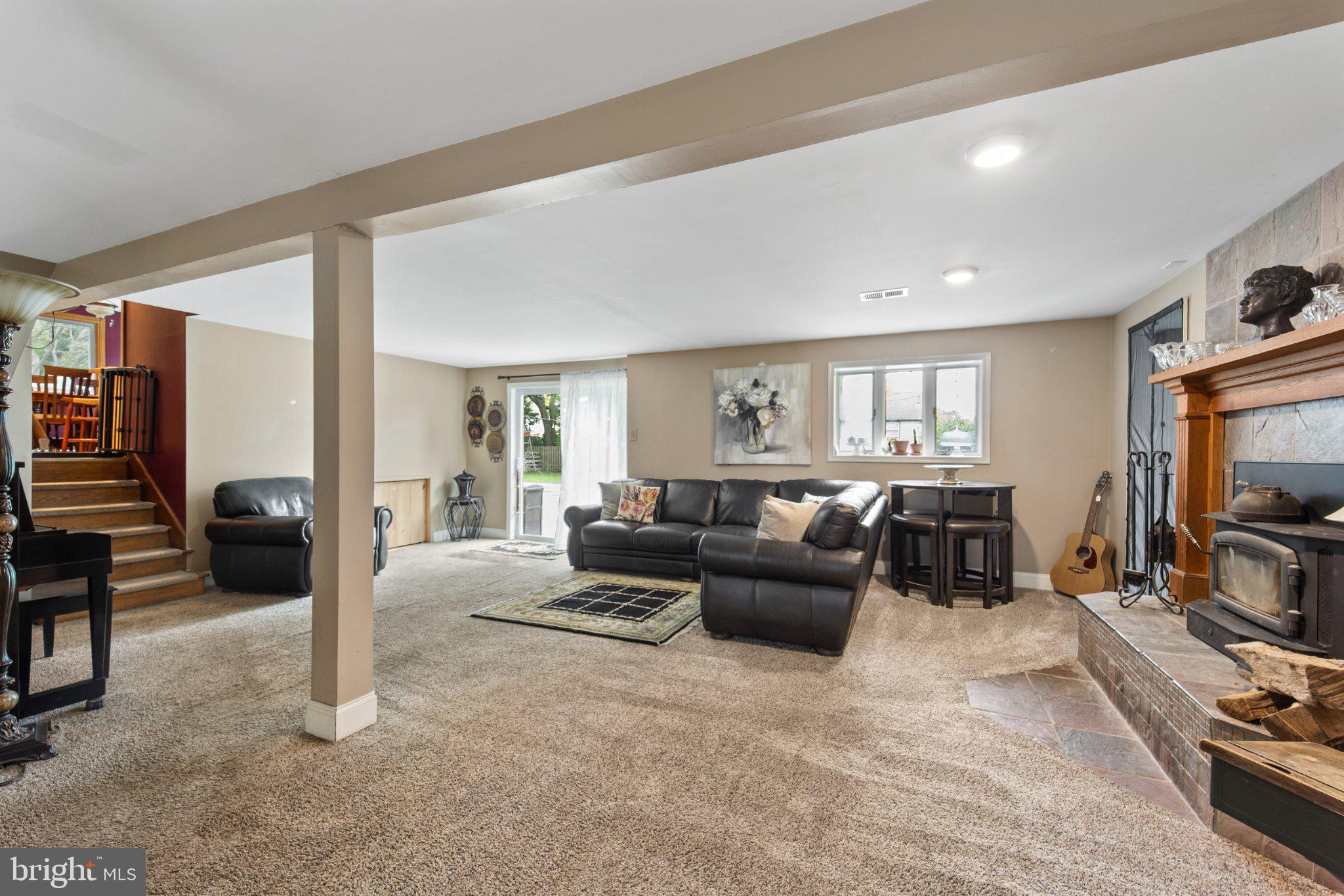 1043 DAVISVILLE ROAD