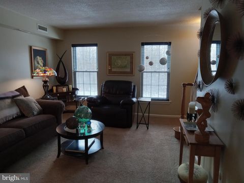 178 WELLINGTON TERRACE 13-A LANSDALE PA 19446