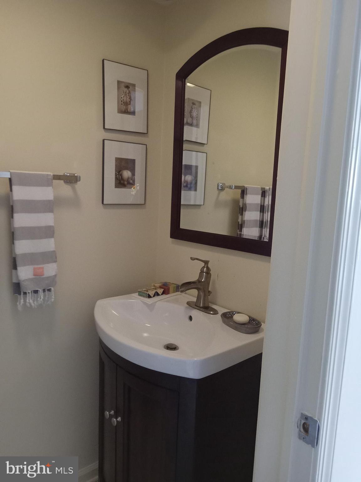 CHATHAM VIL OF TOW - Residential