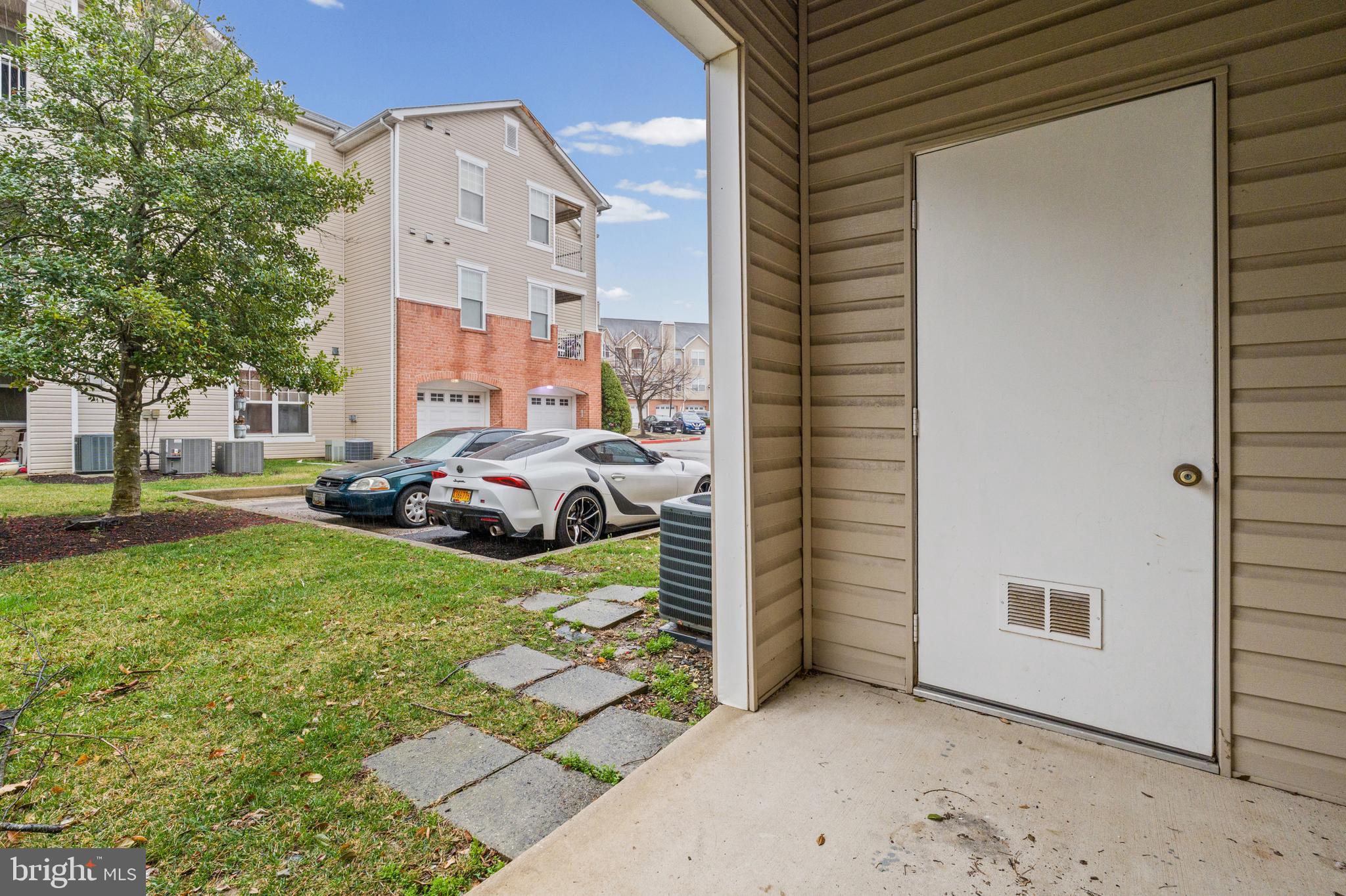 BRISTOL PARK - Residential