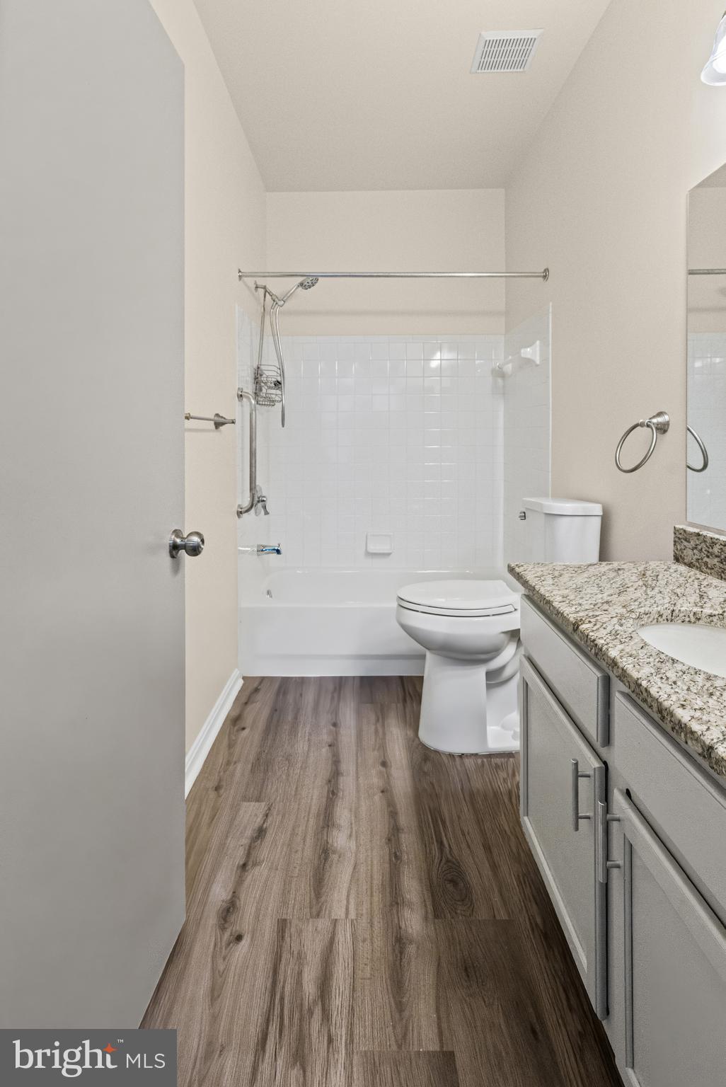 BRISTOL PARK - Residential