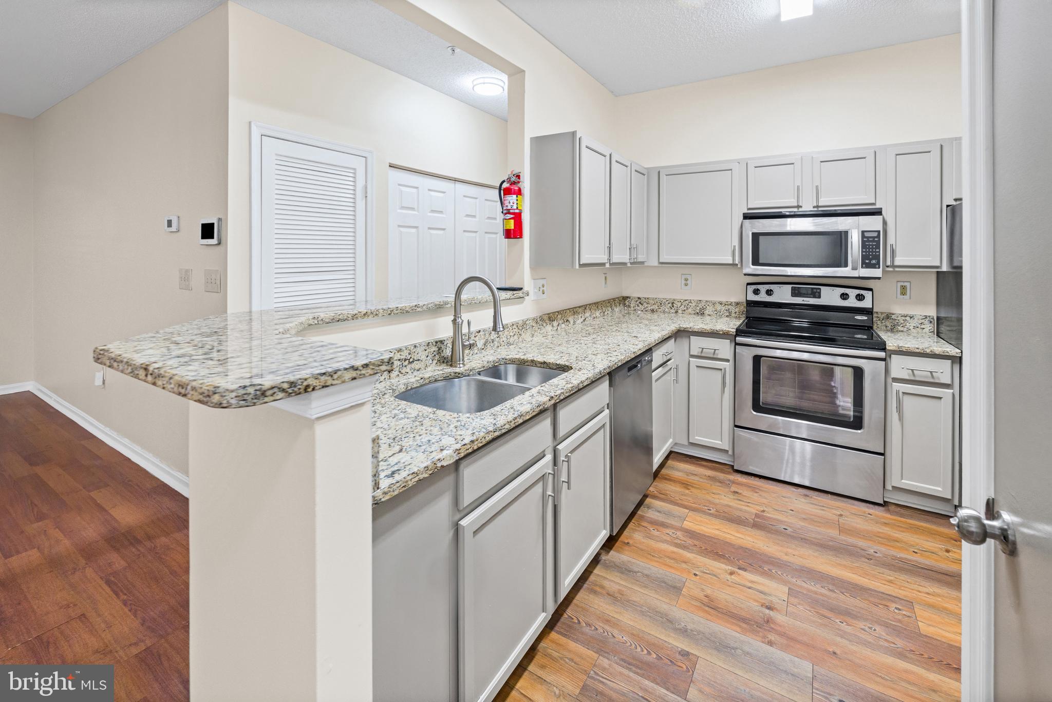 BRISTOL PARK - Residential