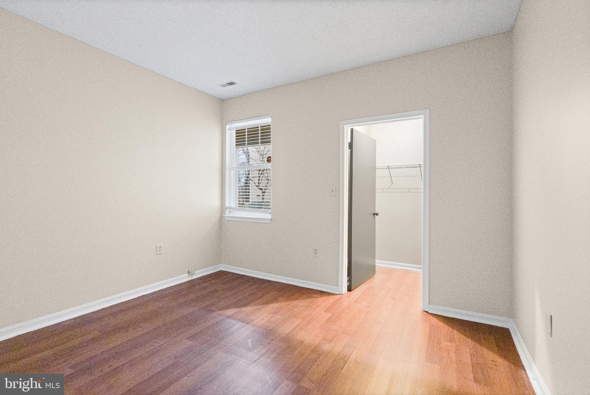 BRISTOL PARK - Residential