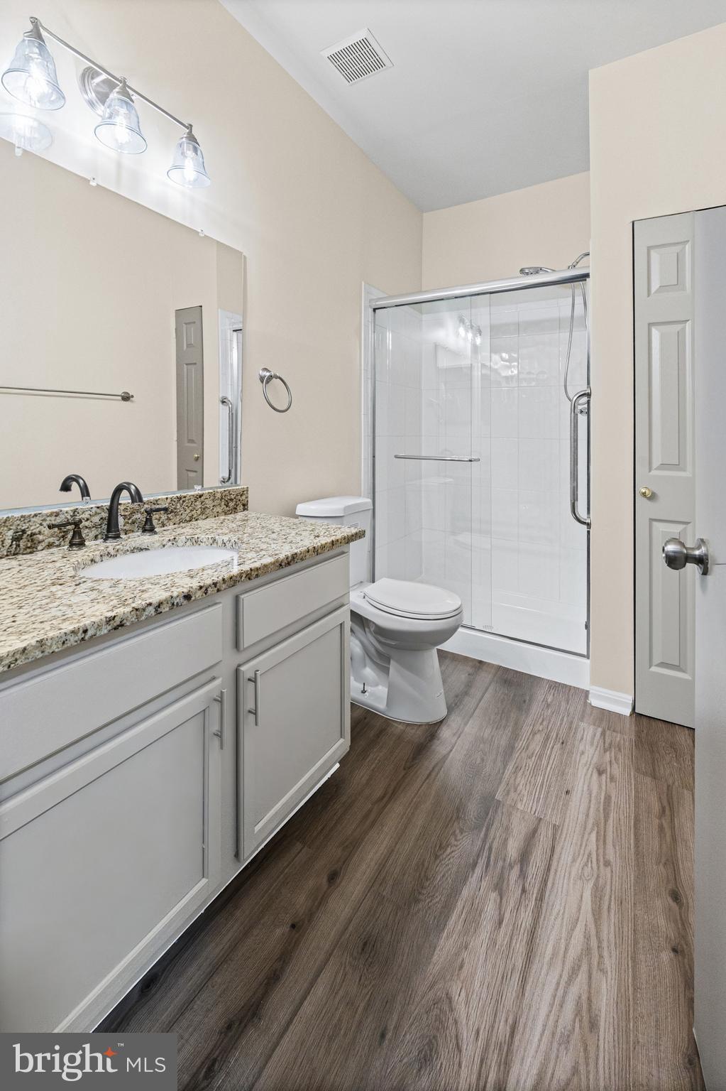 BRISTOL PARK - Residential