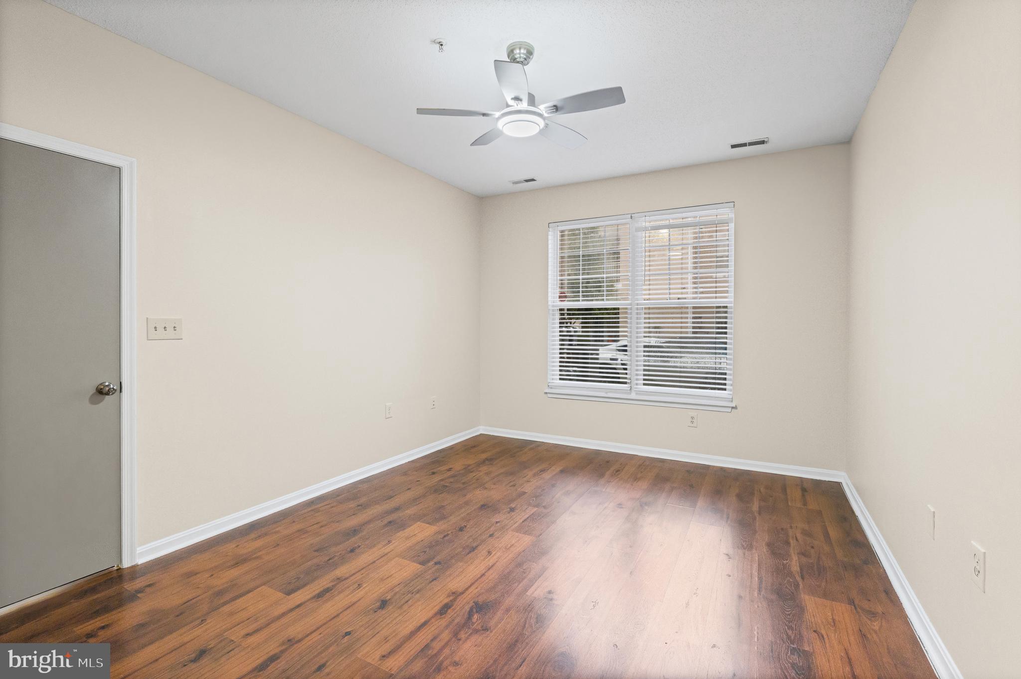 BRISTOL PARK - Residential