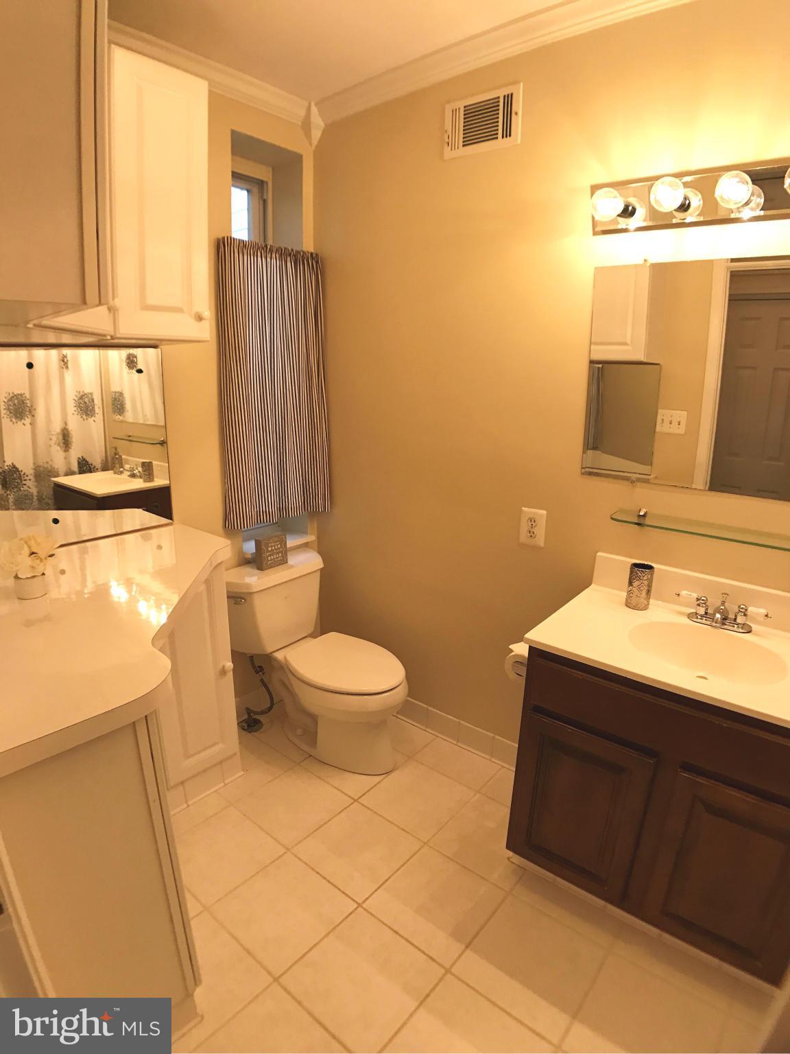 LOCUST POINT - Residential