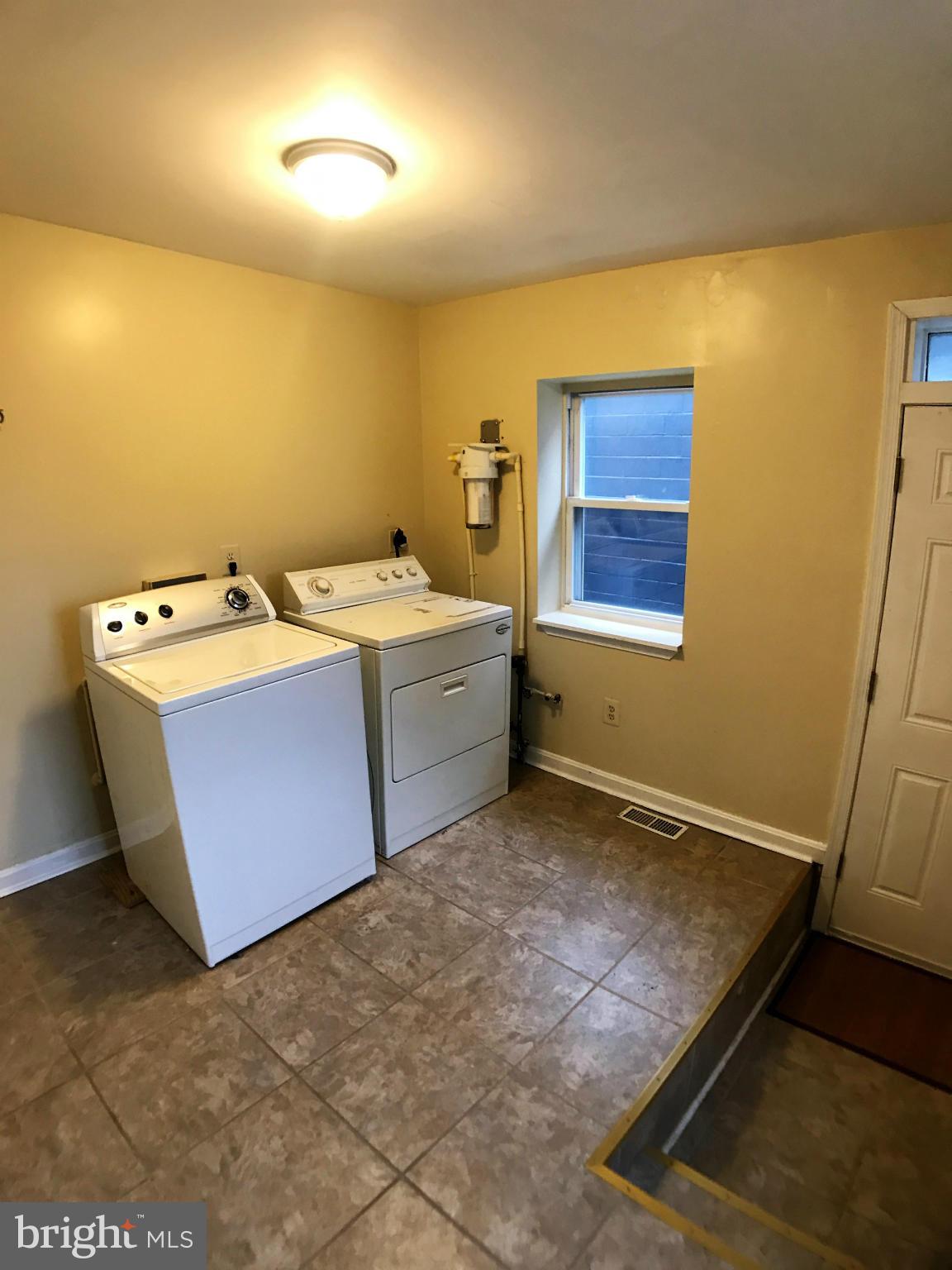 LOCUST POINT - Residential