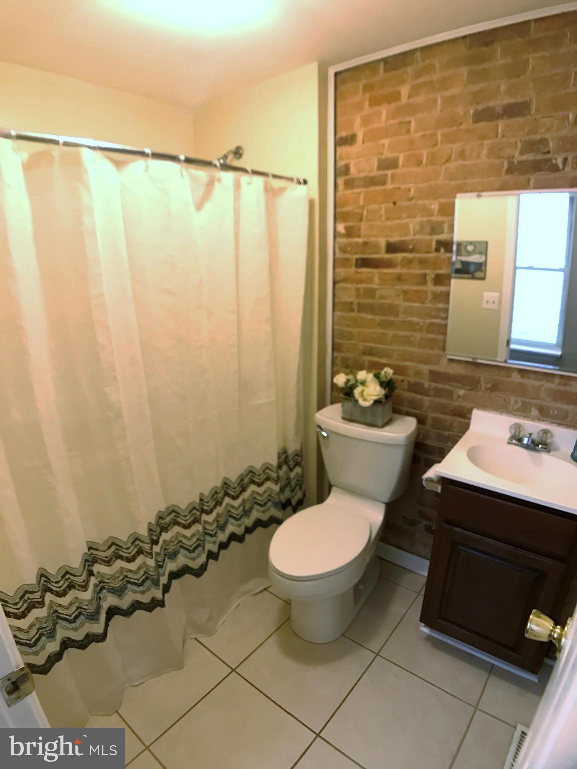 LOCUST POINT - Residential