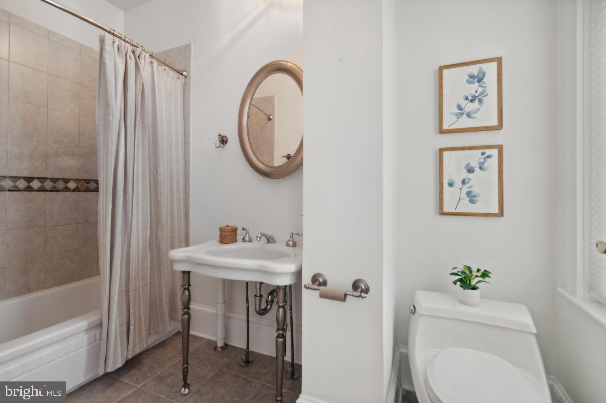 DUPONT CIRCLE - Residential