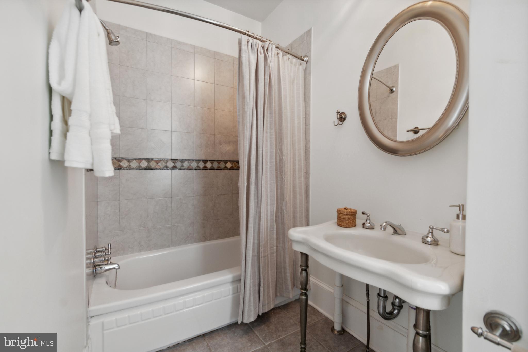 DUPONT CIRCLE - Residential