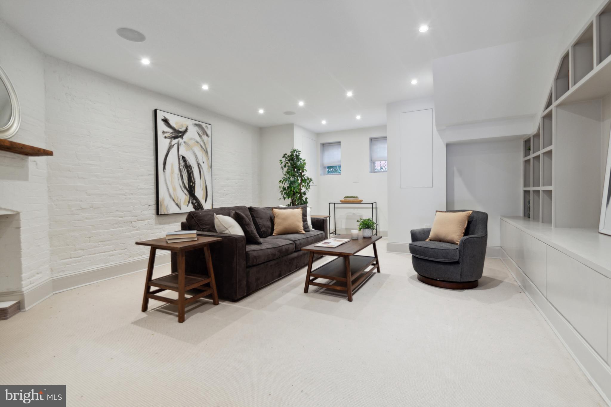 DUPONT CIRCLE - Residential
