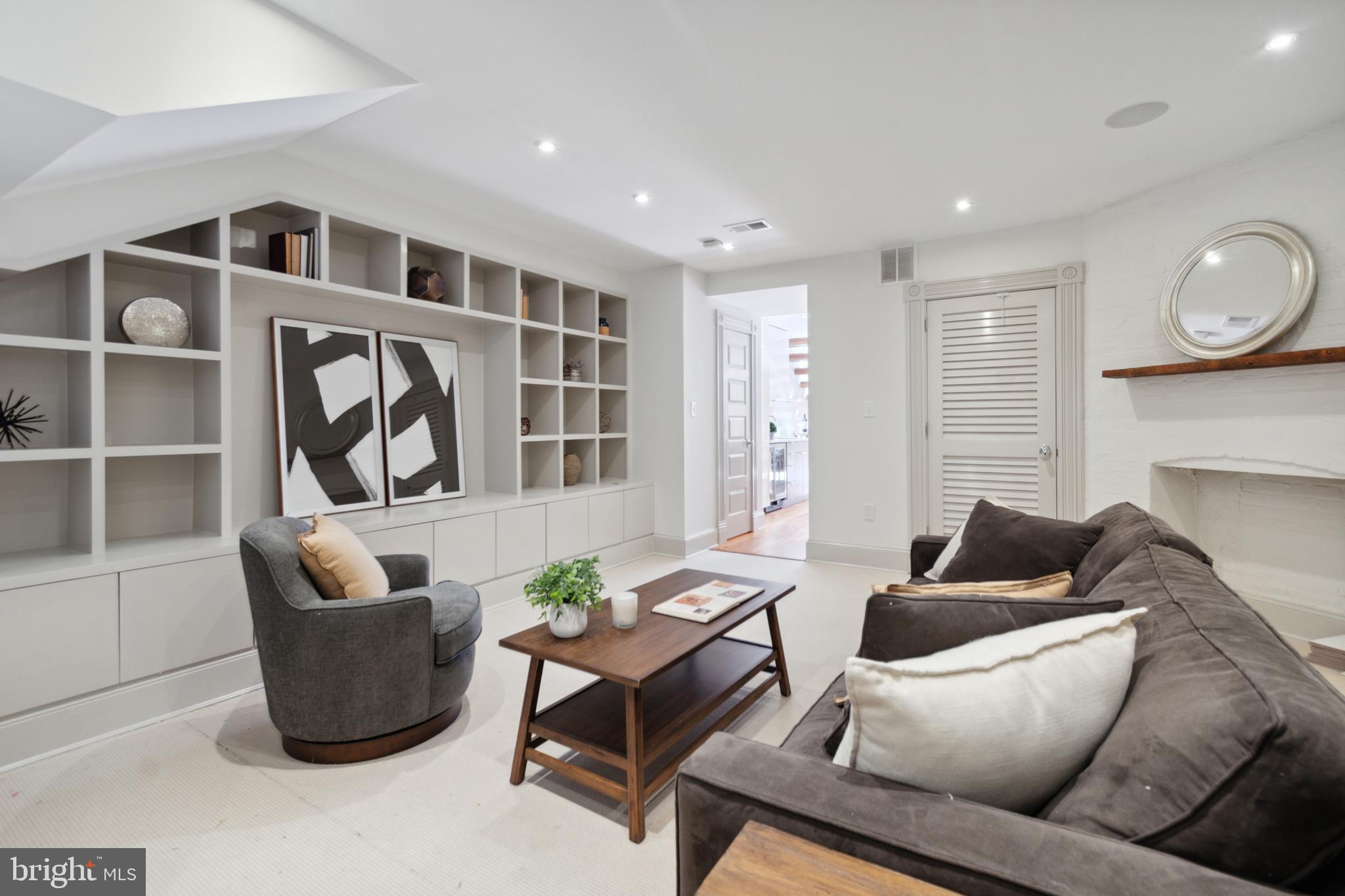DUPONT CIRCLE - Residential