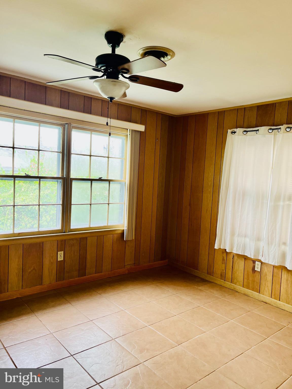 CAINE KEYS II - Residential