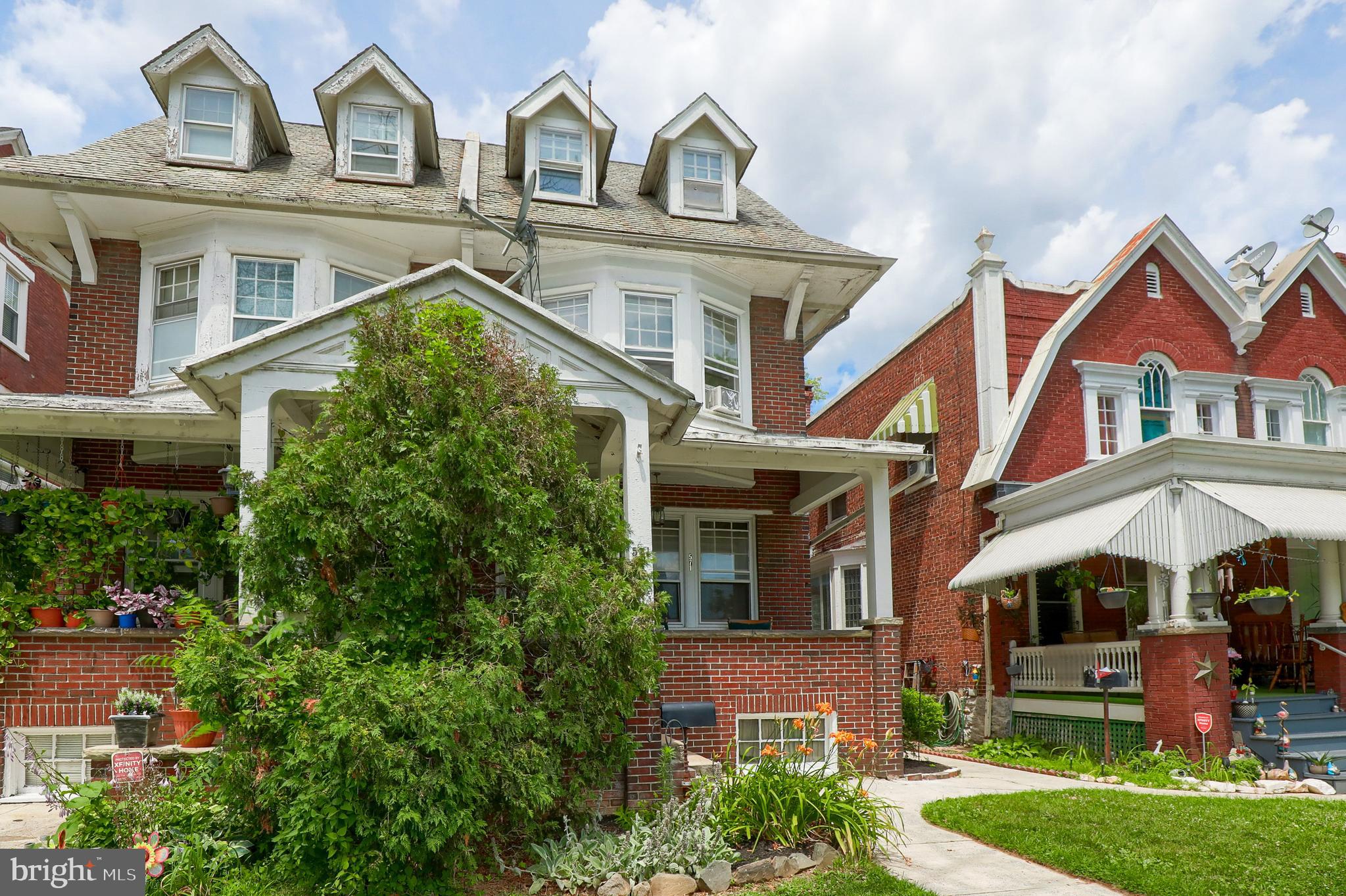 THE AVENUES - Residential