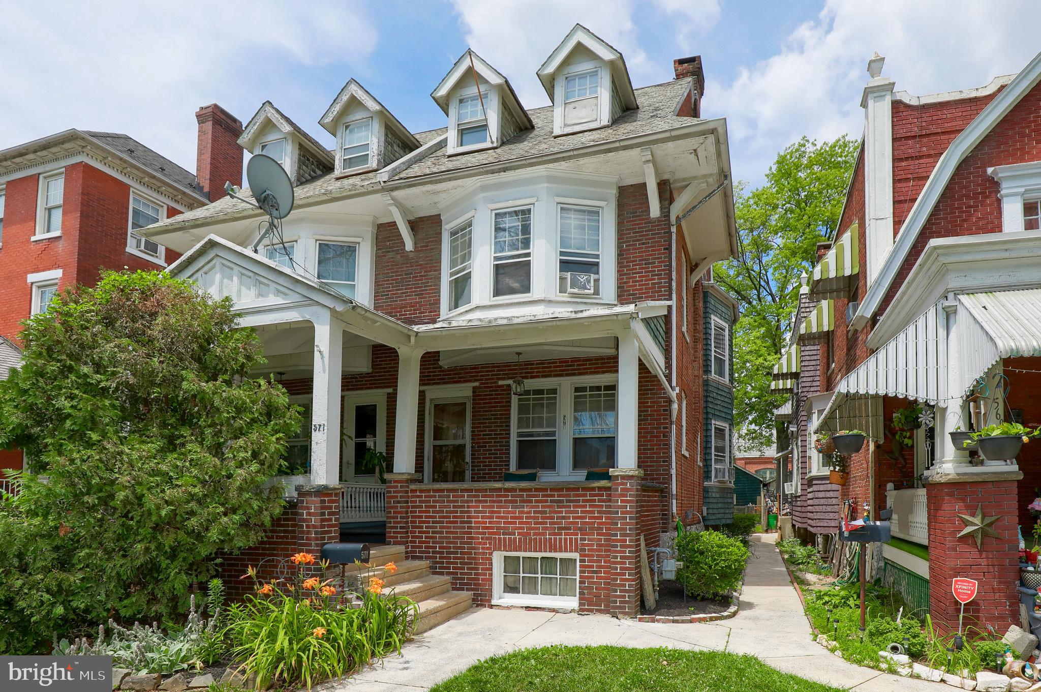 THE AVENUES - Residential