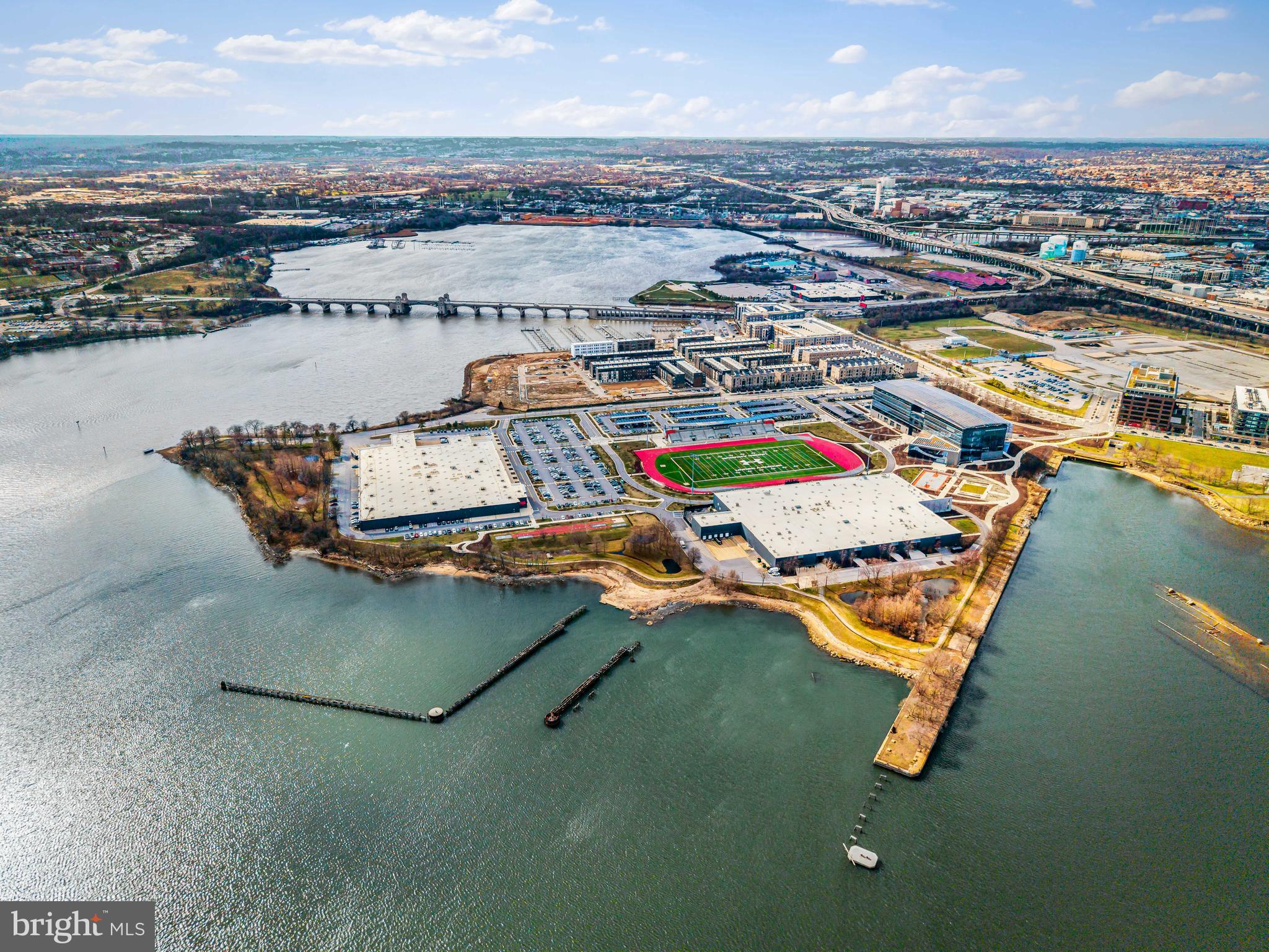 LOCKE LANDING - Residential