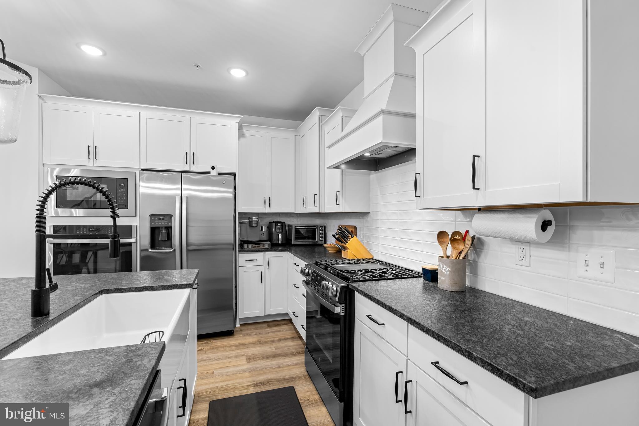 LOCKE LANDING - Residential